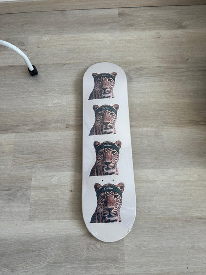 Jaguar mit Designer Stirnband Board